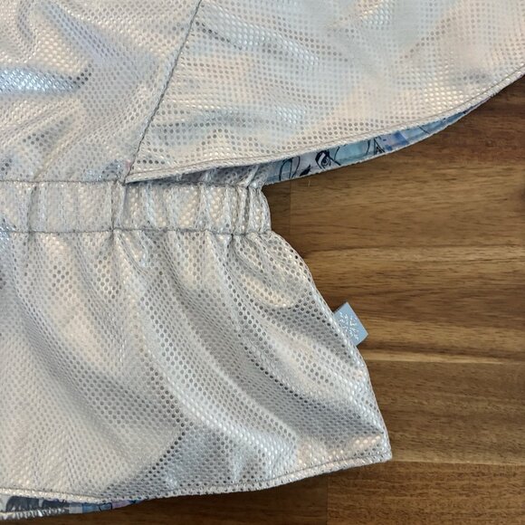 Disney Park Frozen Elsa Anna Cape Silver Jacket Size 4 Toddler Girl Parks Trip - Picture 11 of 16
